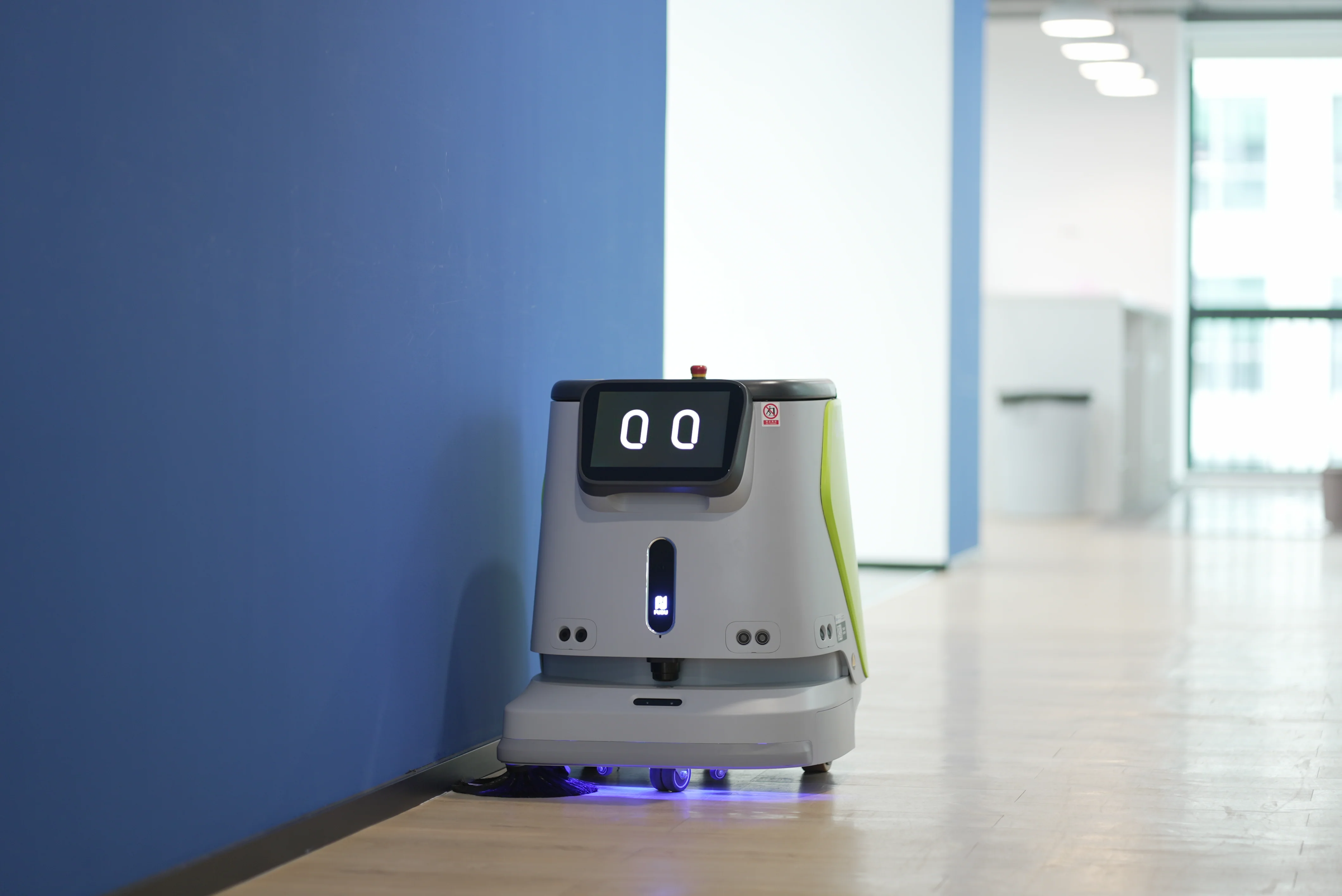 PUDU CC1 Commercial Cleaning Robot - Image 2